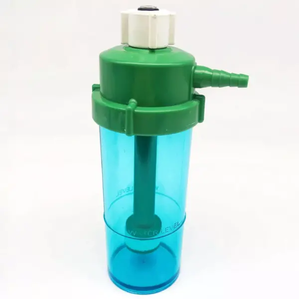 Photo of humidifier bottle of oxygen flow meter.